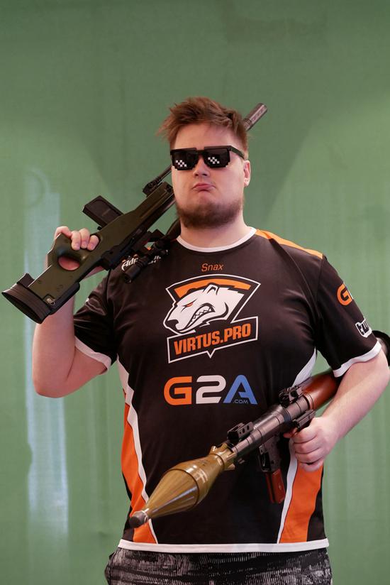 TES官方：Rookie成为自由人正式断开连接